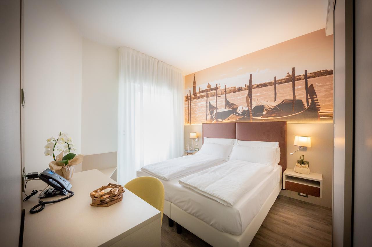 Hotel Casa Costiera Caorle Exterior photo